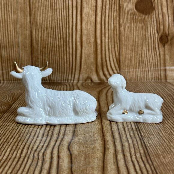 White & Gold Christmas Nativity Set with Baby Jesus figurine 8 Pieces - Picture 11 of 16